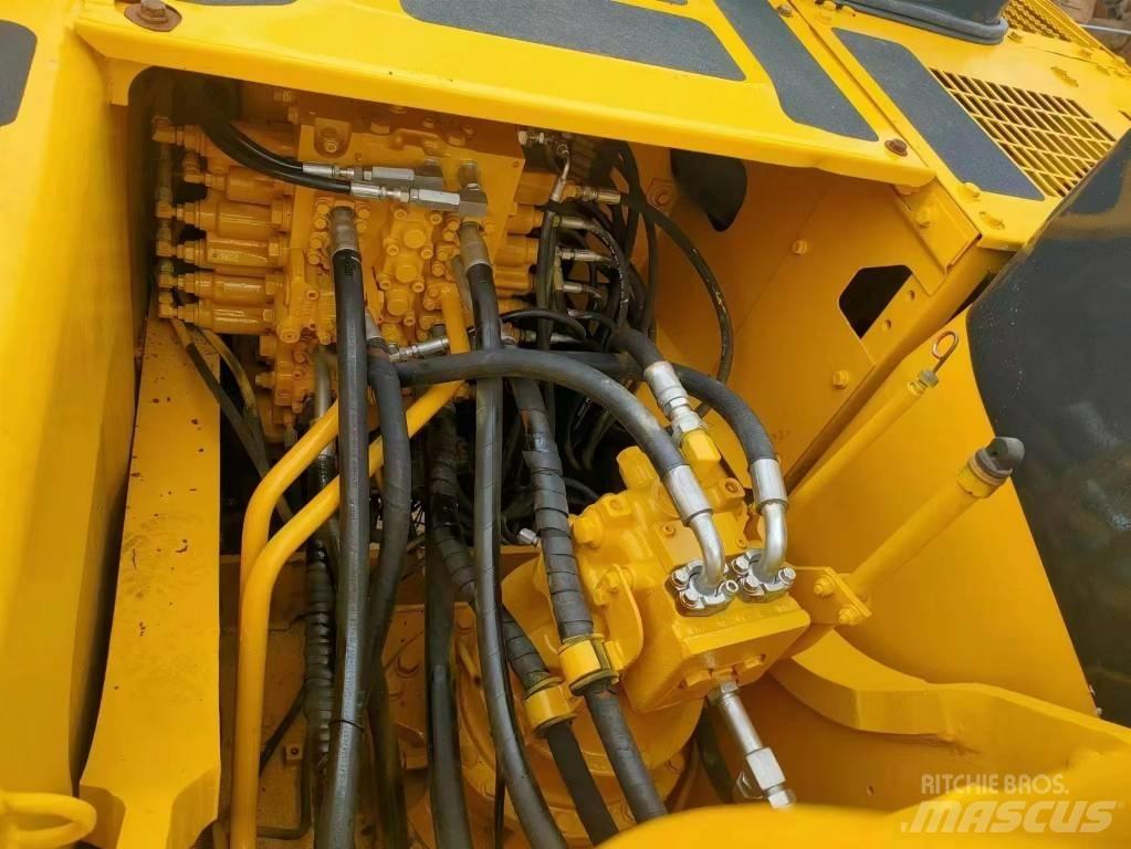 Komatsu PC 220-7 Vikšriniai ekskavatoriai