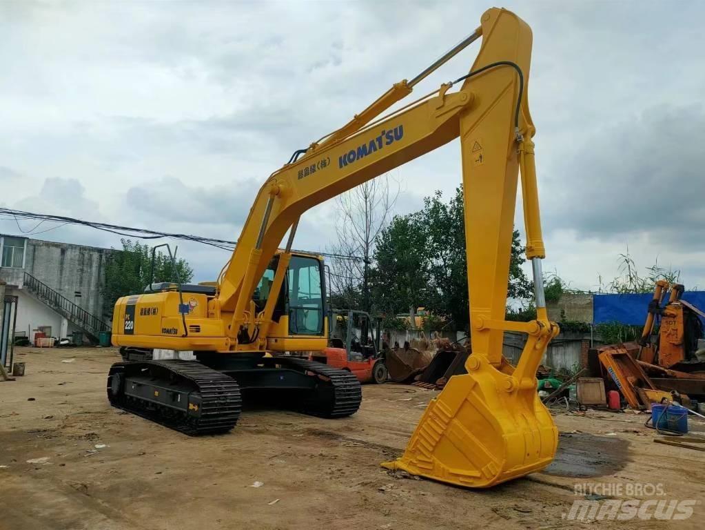 Komatsu PC 220-7 Vikšriniai ekskavatoriai