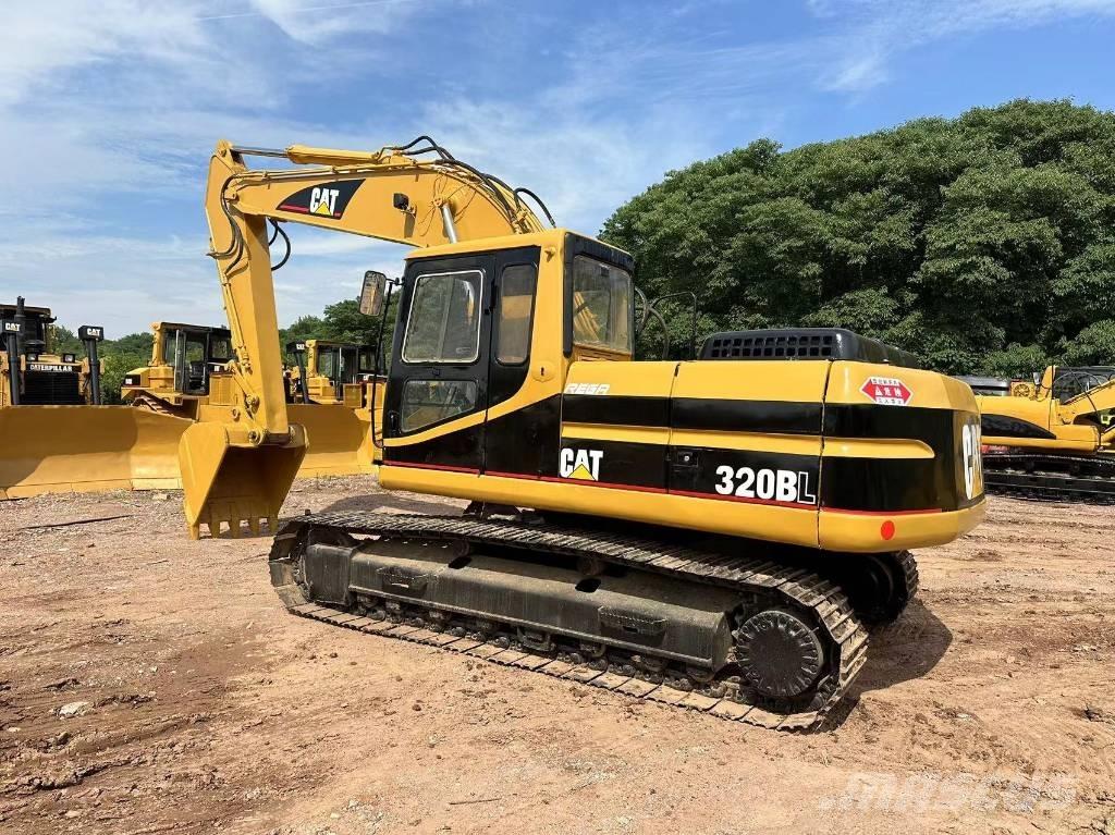 CAT 320 B Vikšriniai ekskavatoriai