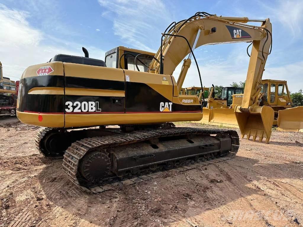 CAT 320 B Vikšriniai ekskavatoriai