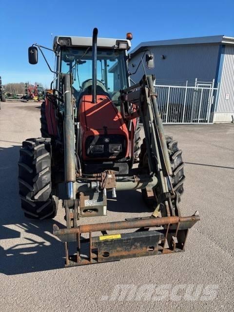 Massey Ferguson 4235 Traktoriai
