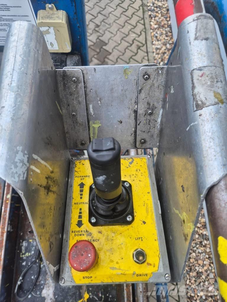 UpRight MX19 Žirkliniai keltuvai