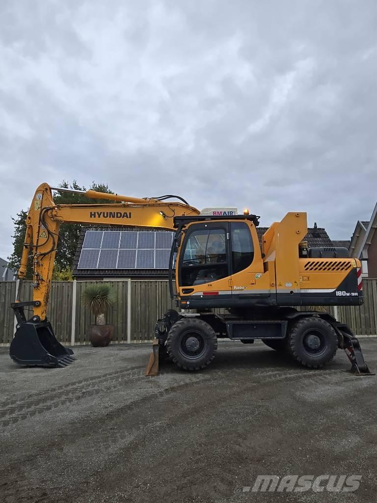Hyundai R 180W-9A Ratiniai ekskavatoriai