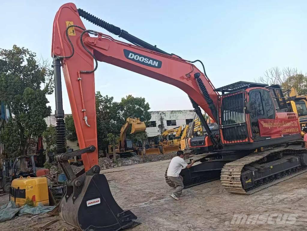 Doosan DX 225 LC Vikšriniai ekskavatoriai