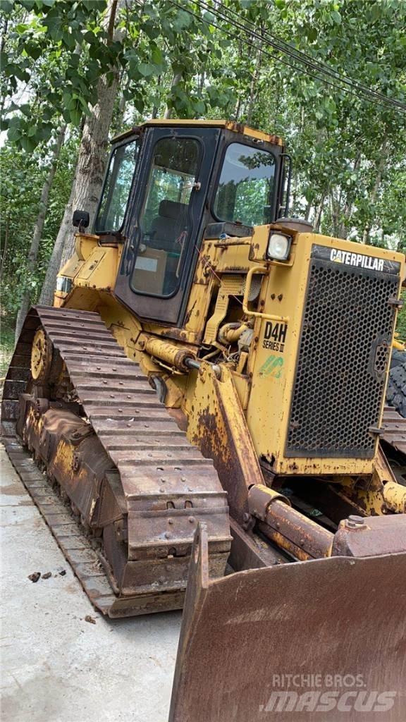 CAT D4H Vikšriniai buldozeriai
