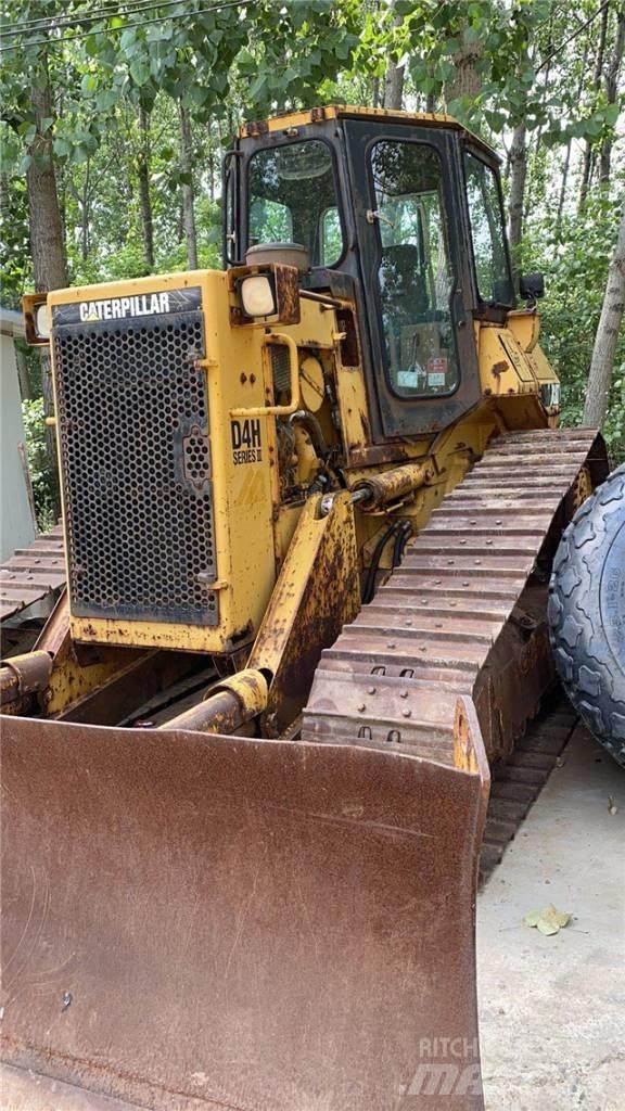 CAT D4H Vikšriniai buldozeriai