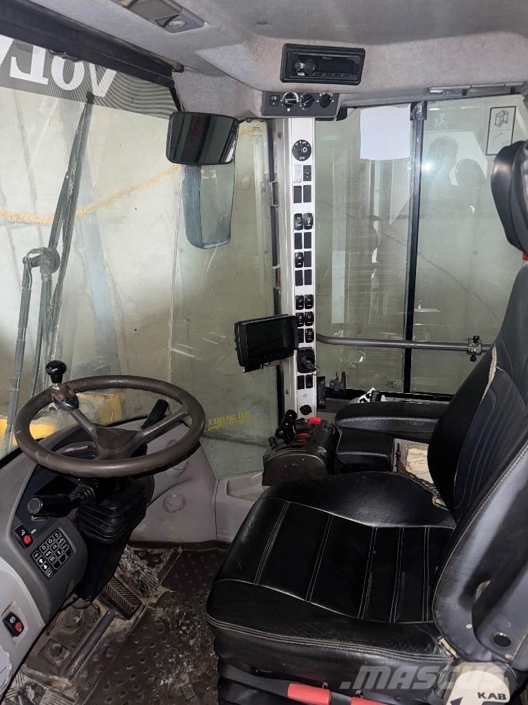 Volvo L110F Naudoti ratiniai krautuvai