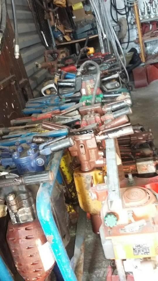 Atlas Copco TEX 250 Hidrauliniai kūjai / Trupintuvai