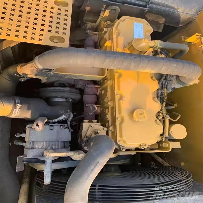 CAT 330 D Vikšriniai ekskavatoriai
