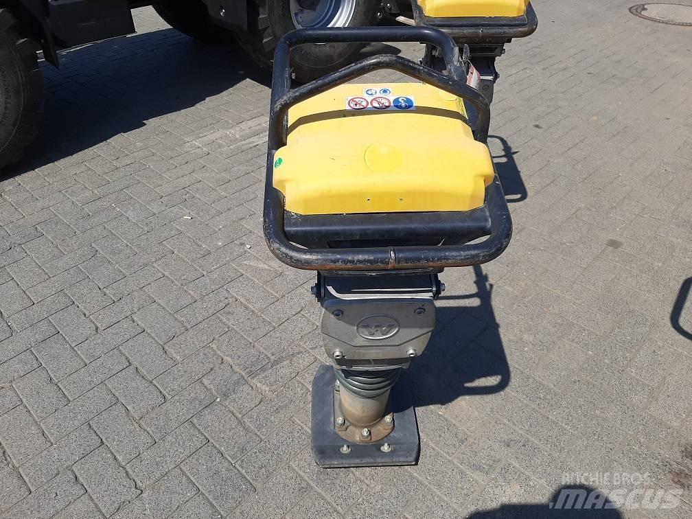 Wacker Neuson AS60e Plūktuvai