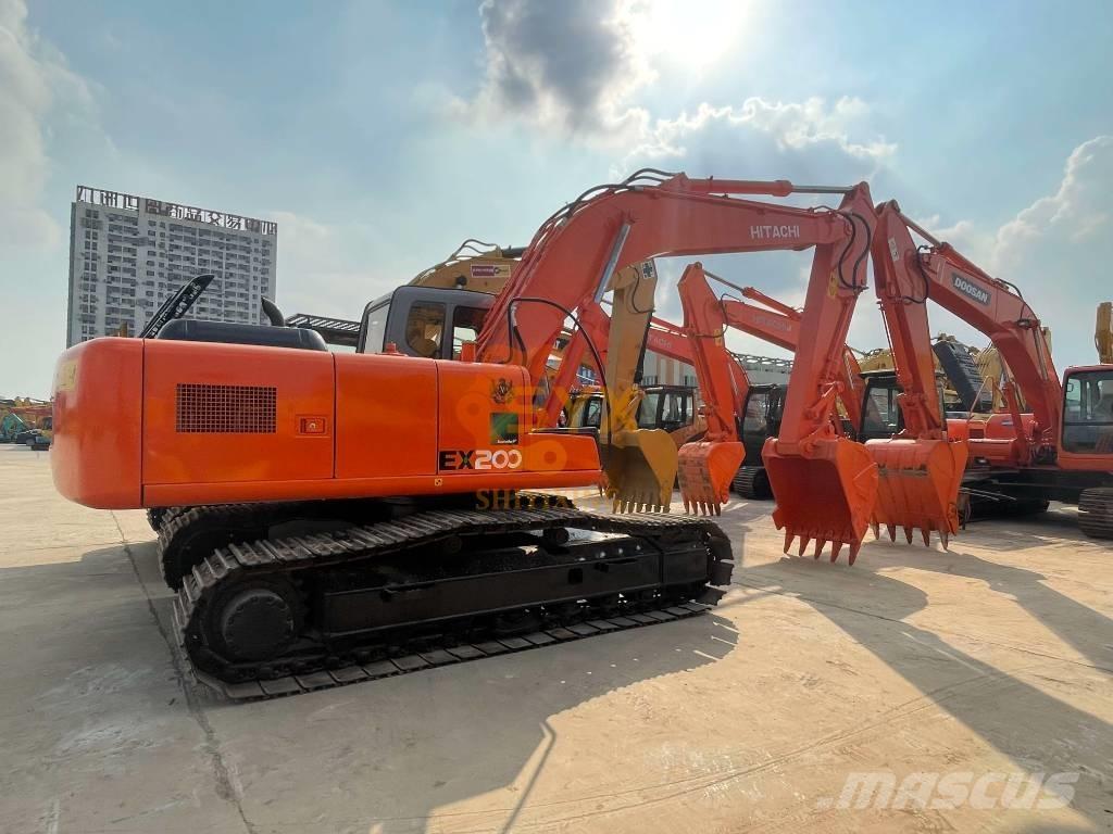 Hitachi EX 200 Vikšriniai ekskavatoriai