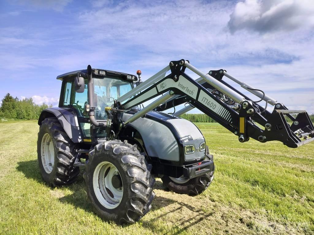 Valtra T120 Hitech Traktoriai