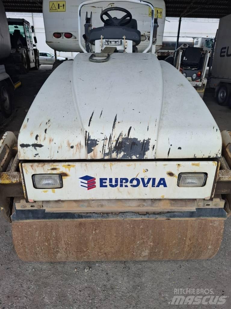 Bomag BW 120 AD-4 Porinių būgnų volai