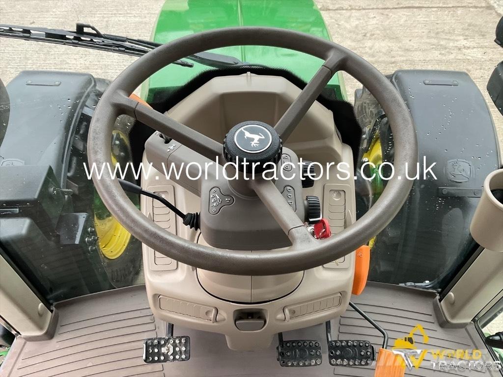 John Deere 6100 M Traktoriai