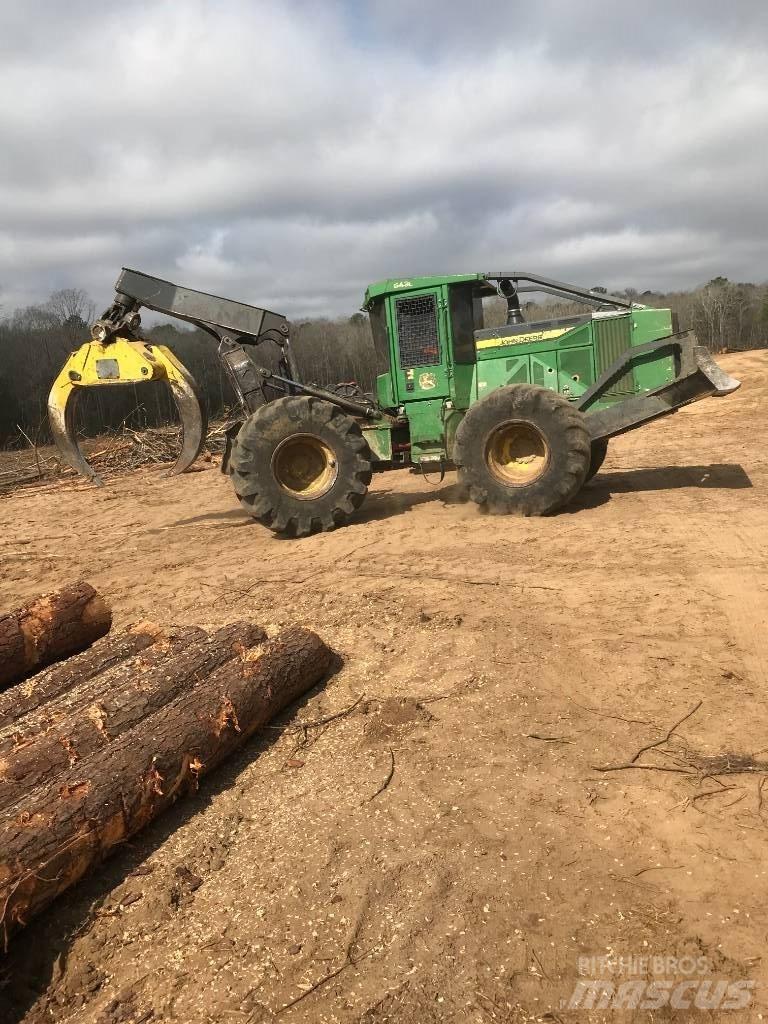 John Deere 648 L Skiedrovežiai