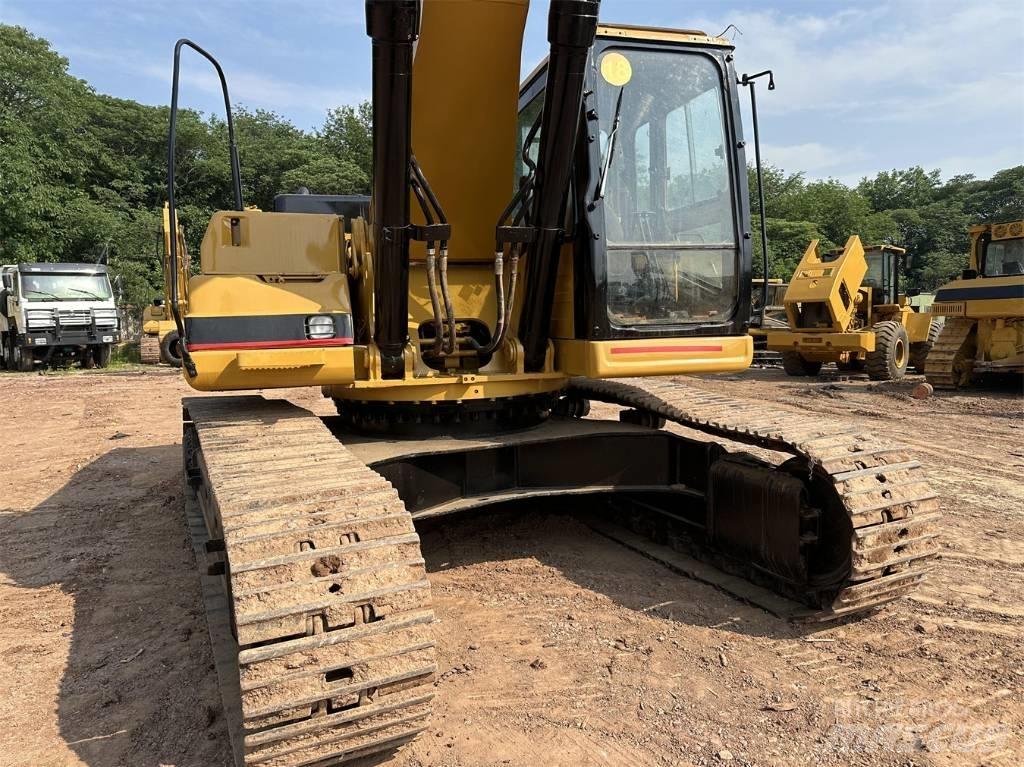 CAT 330 B L Vikšriniai ekskavatoriai