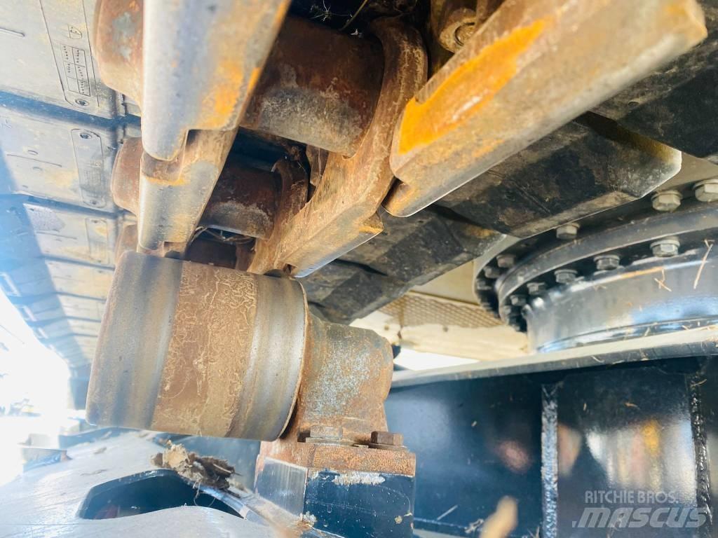 Komatsu pc138us-11eo Vikšriniai ekskavatoriai