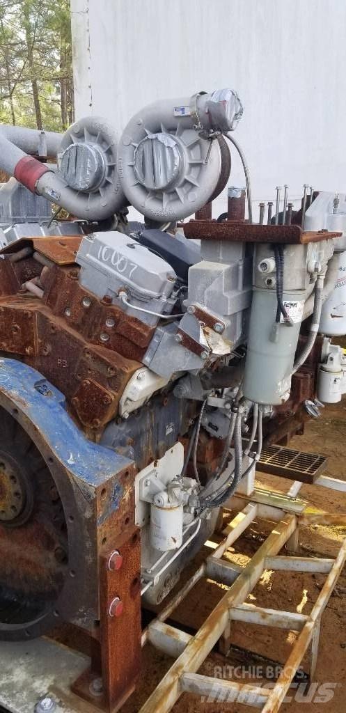 Cummins QST30 Kiti naudoti statybos komponentai