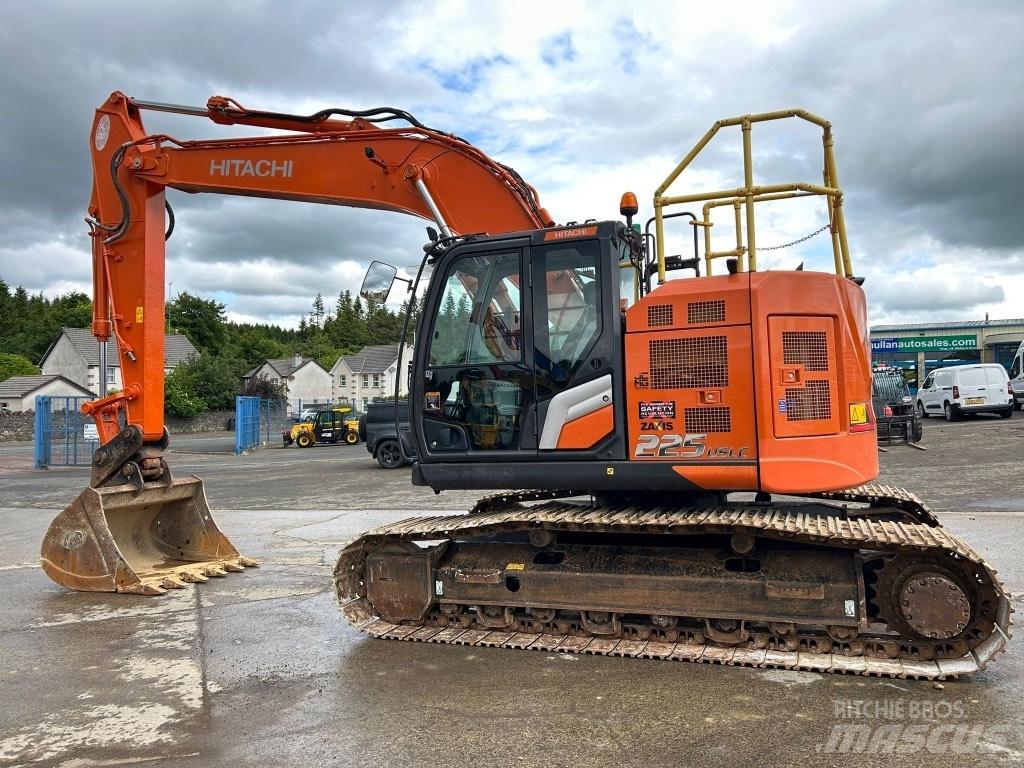 Hitachi ZX225 USLC-7 Vikšriniai ekskavatoriai