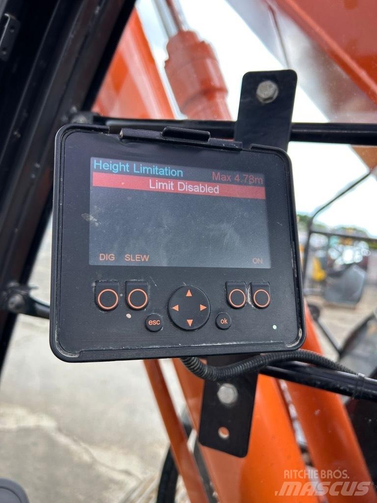 Hitachi ZX225 USLC-7 Vikšriniai ekskavatoriai