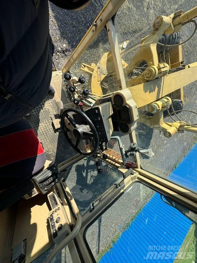 CAT 140 H Greideriai
