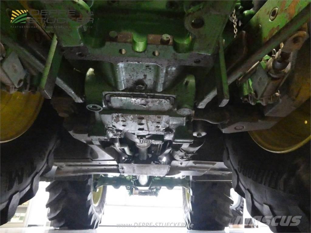 John Deere 6250R Traktoriai