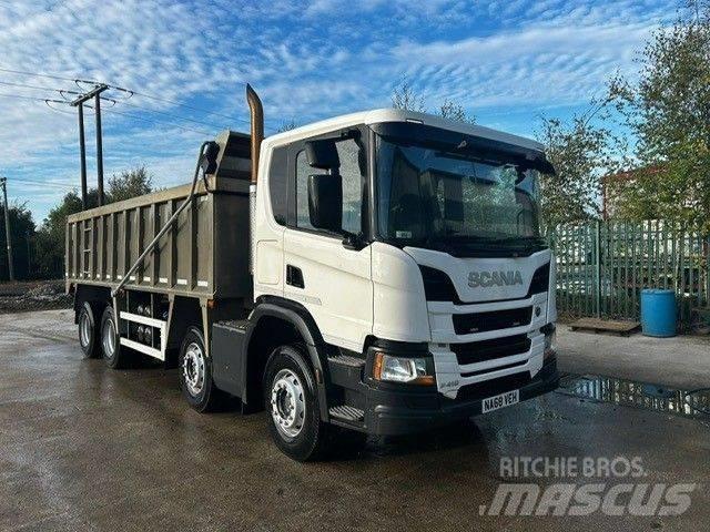 Scania P 410 Savivarčių priekabų vilkikai