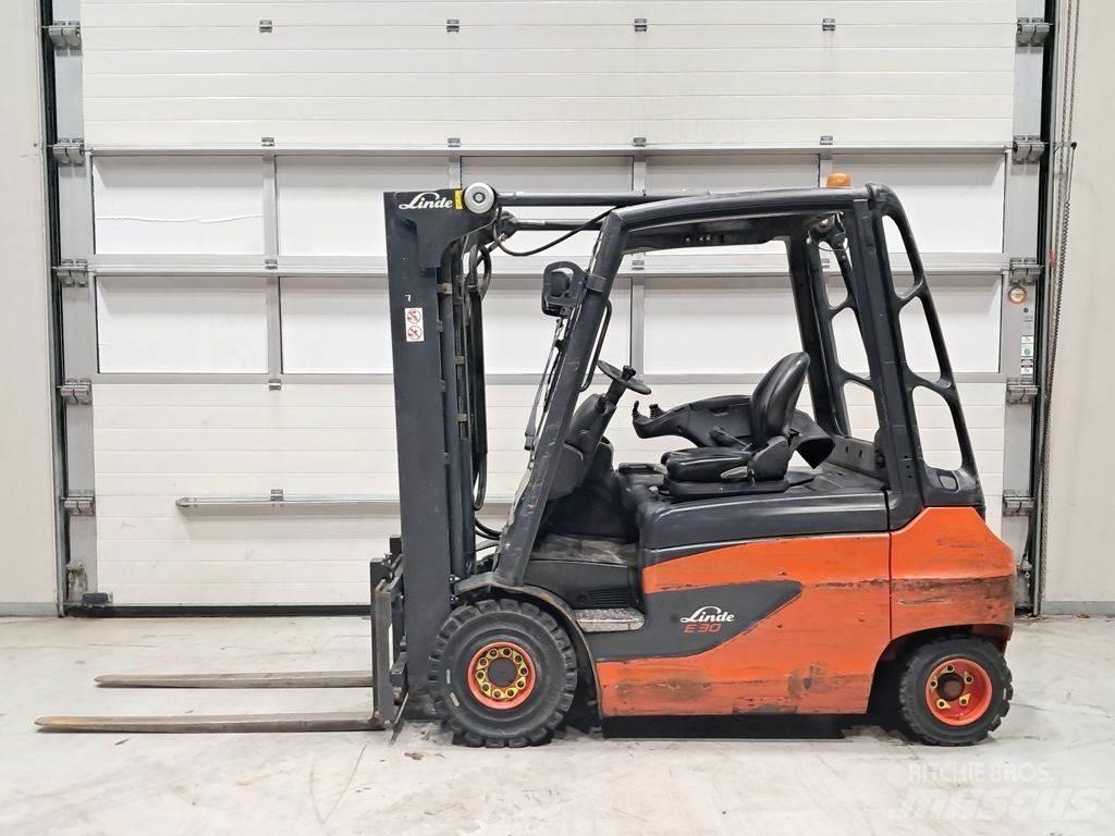 Linde E30-01 Elektriniai šakiniai krautuvai
