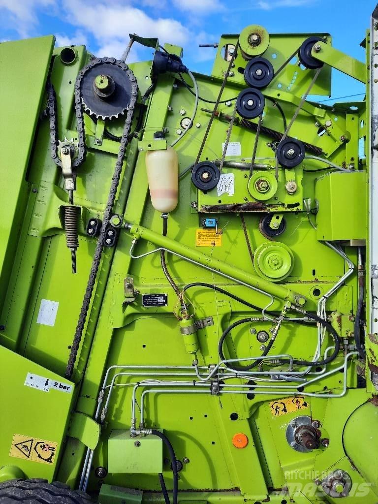 CLAAS Rollant 46 Ritinių presai
