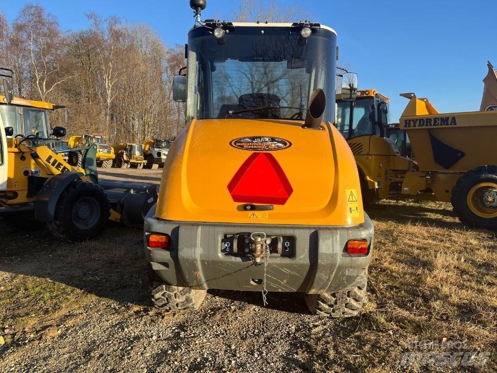 Liebherr L 506 Naudoti ratiniai krautuvai