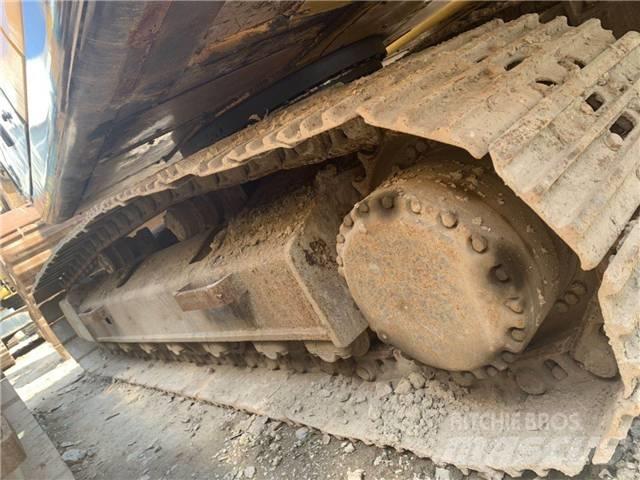 Hyundai R215-7 Vikšriniai ekskavatoriai