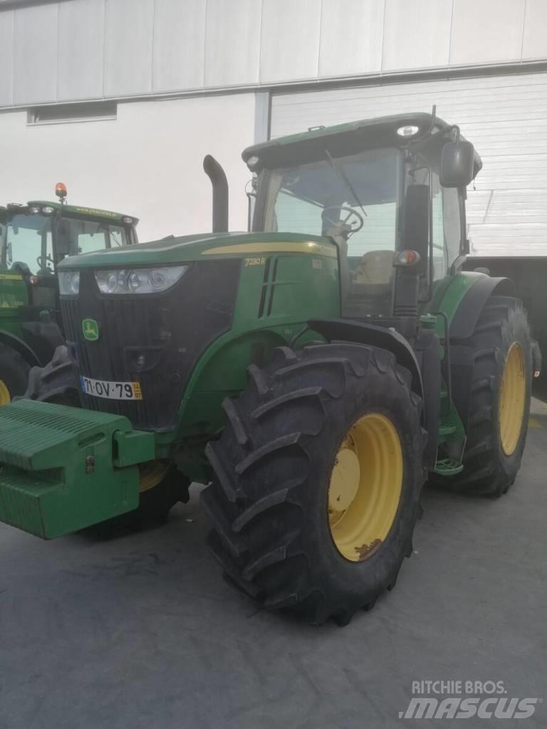 John Deere 7230 R Traktoriai