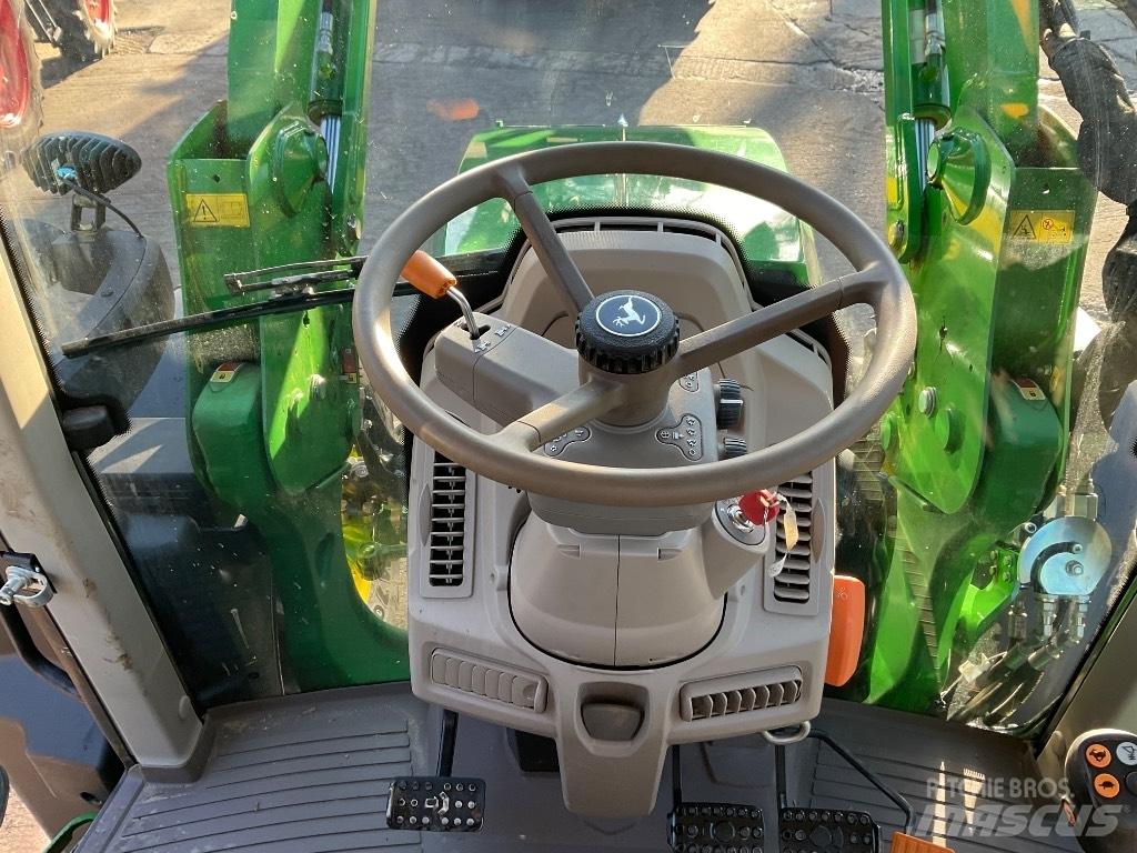 John Deere 6120 M Traktoriai