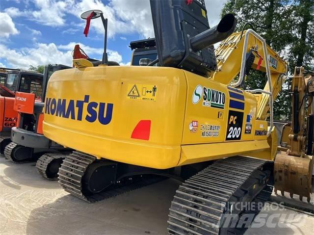 Komatsu PC 200-8 Vikšriniai ekskavatoriai