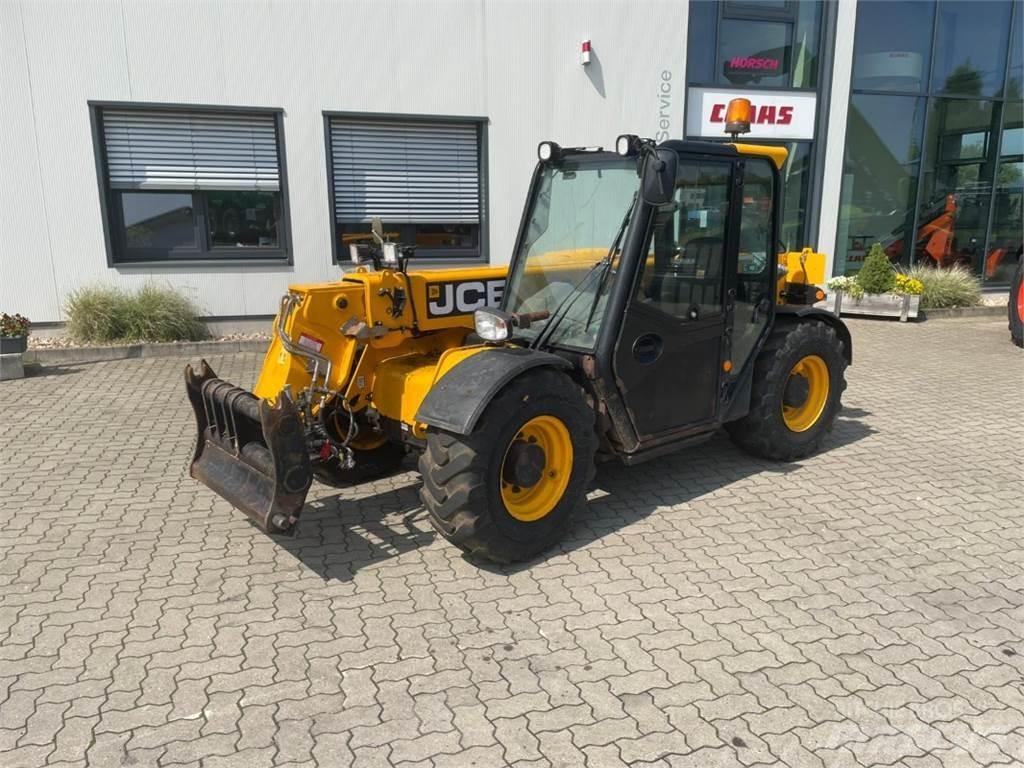 JCB 525.60 Teleskopiniai krautuvai