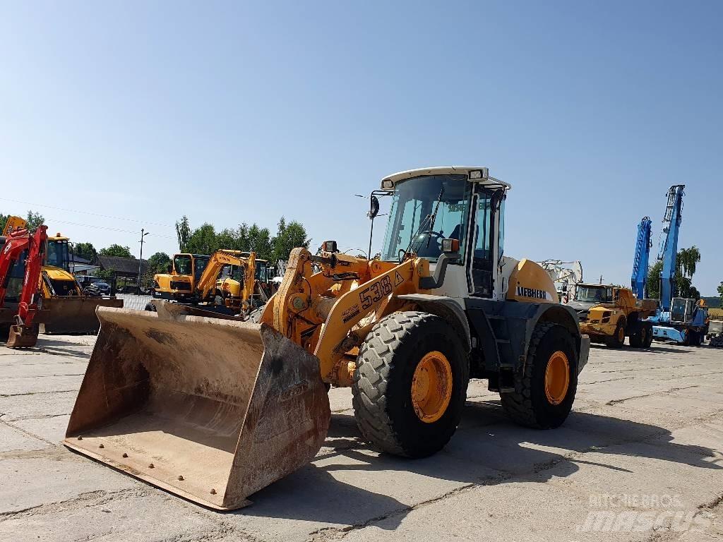 Liebherr L 538 Naudoti ratiniai krautuvai