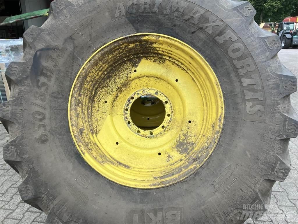 BKT 650/85R38 Padangos, ratai ir ratlankiai