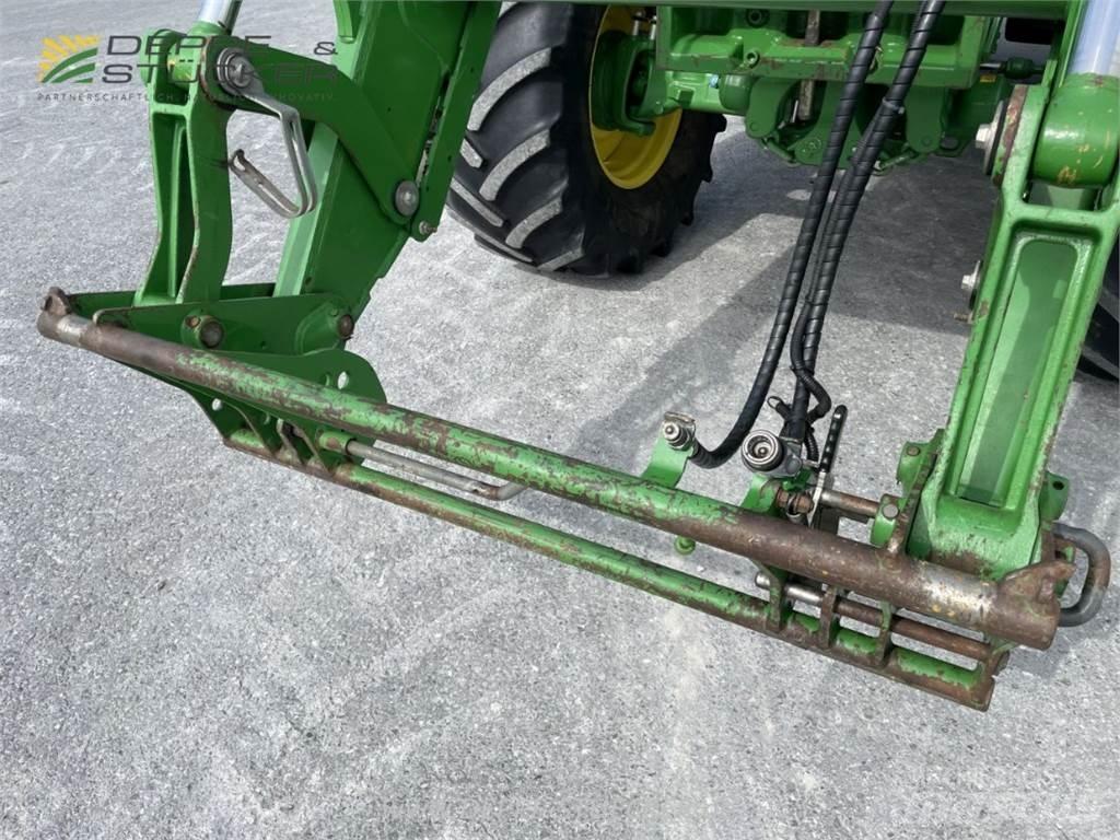 John Deere 6110R Traktoriai