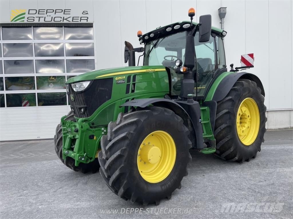 John Deere 6250R Traktoriai