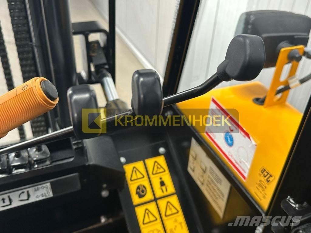 JCB 940 Visureigiai krautuvai