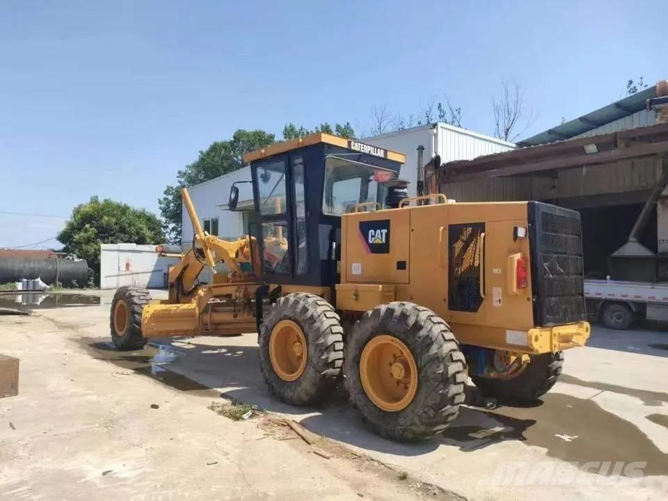 CAT 140K Greideriai