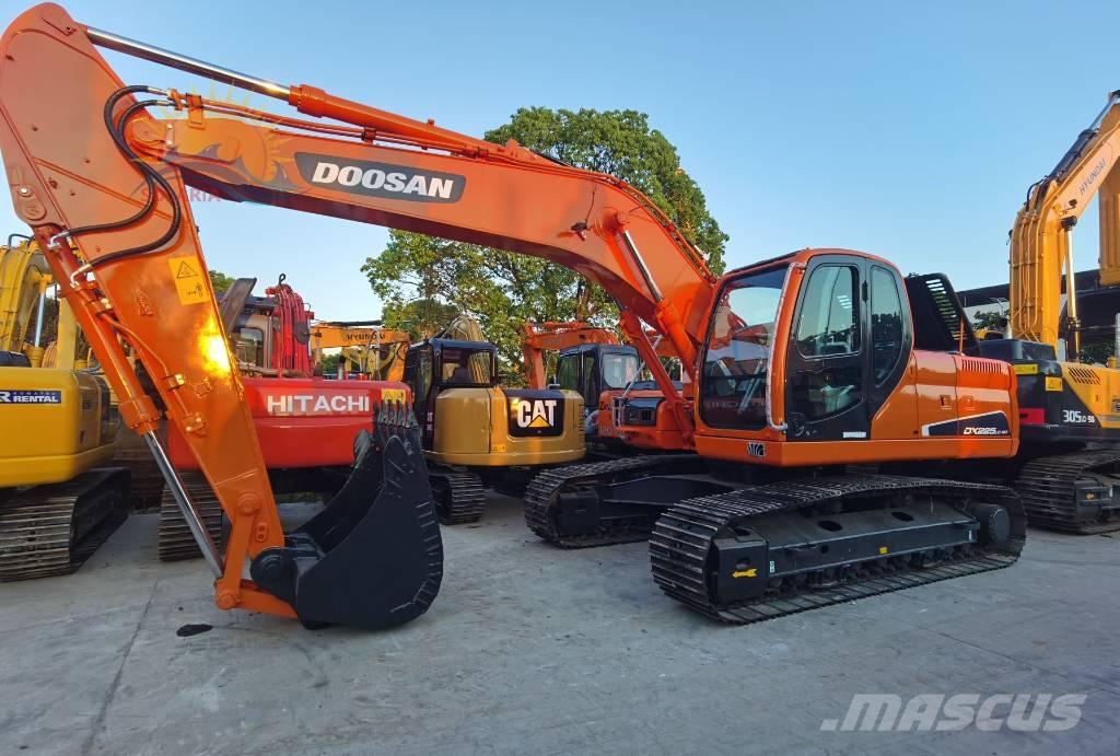 Doosan DX 225 LC Vikšriniai ekskavatoriai