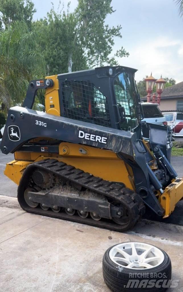 John Deere 331G Krautuvai su šoniniu pasukimu