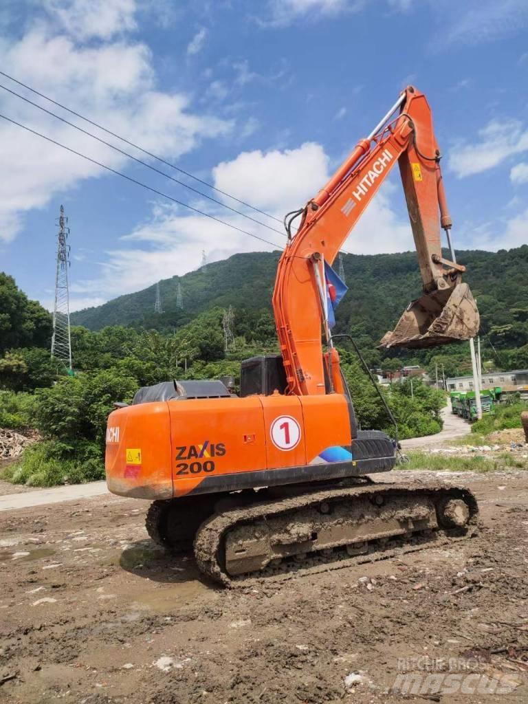 Hitachi EX 200-5 Vikšriniai ekskavatoriai