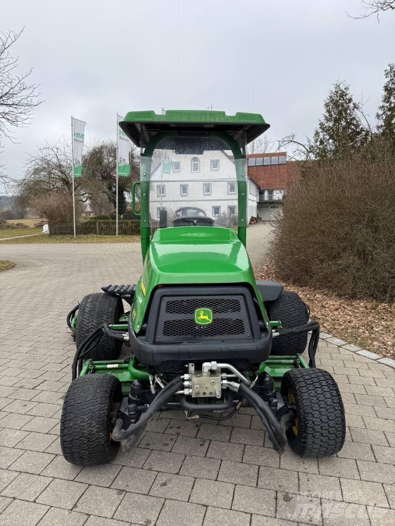John Deere 8700 A Savaeigės žoliapjovės