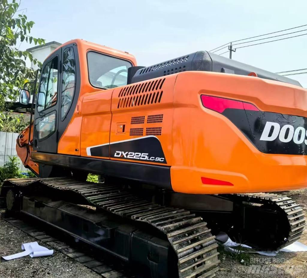 Doosan DX 225 LC Vikšriniai ekskavatoriai