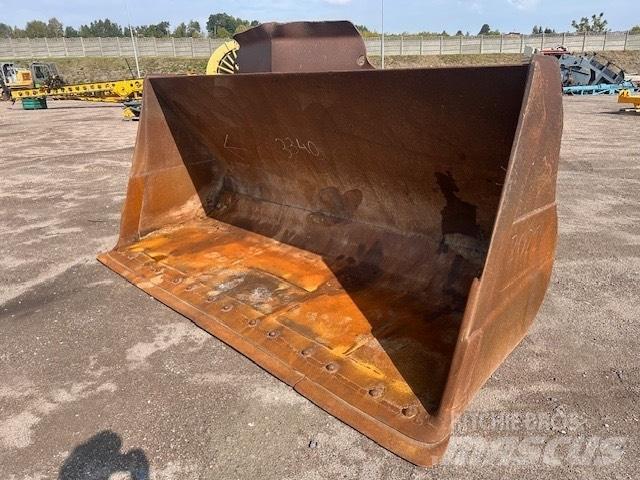 Volvo L 220 E BUCKET Kaušai