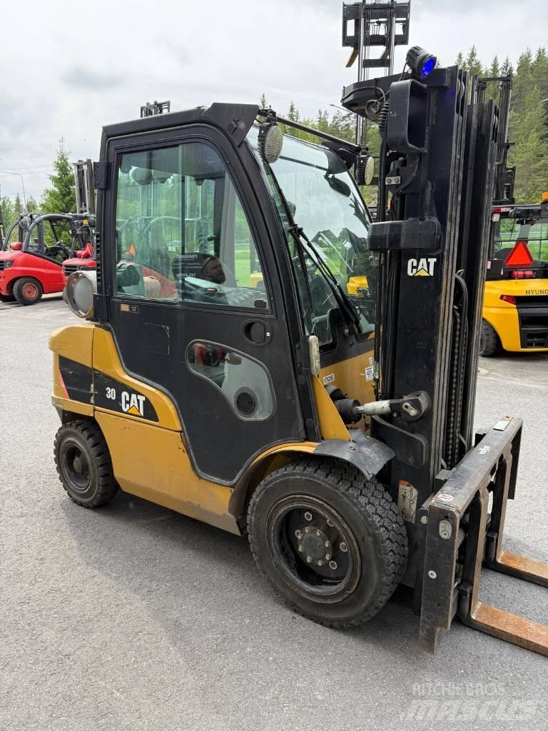 CAT GP 30 N LPG (dujiniai) krautuvai