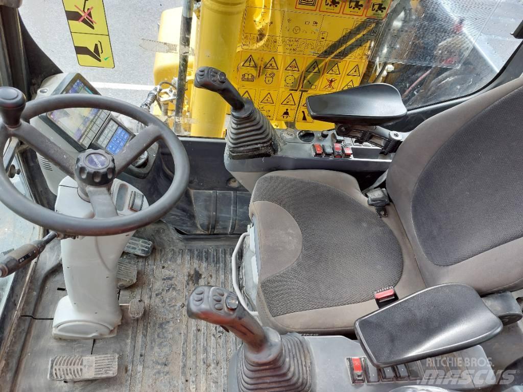Komatsu PW148-11 Ratiniai ekskavatoriai
