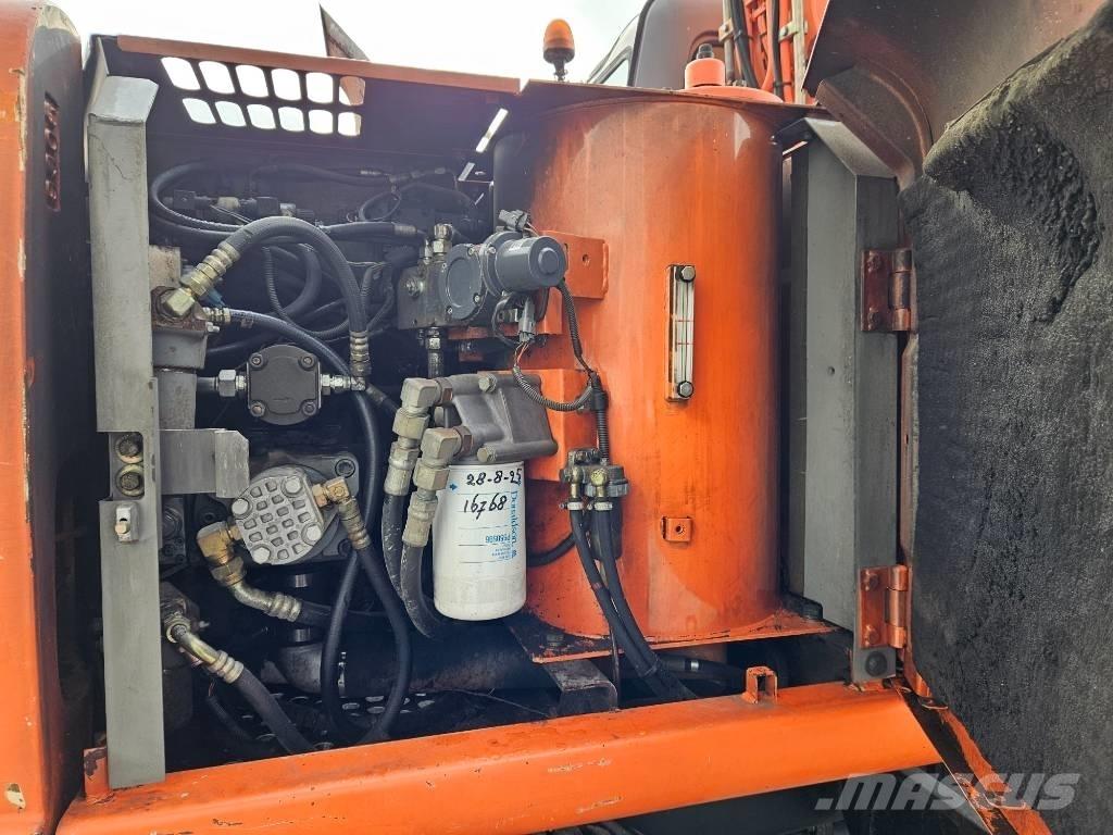 Hitachi ZX130W Ratiniai ekskavatoriai